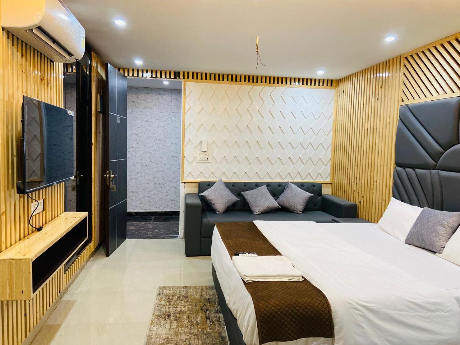 Hotel Bob Adventures à Dehradun Extérieur photo
