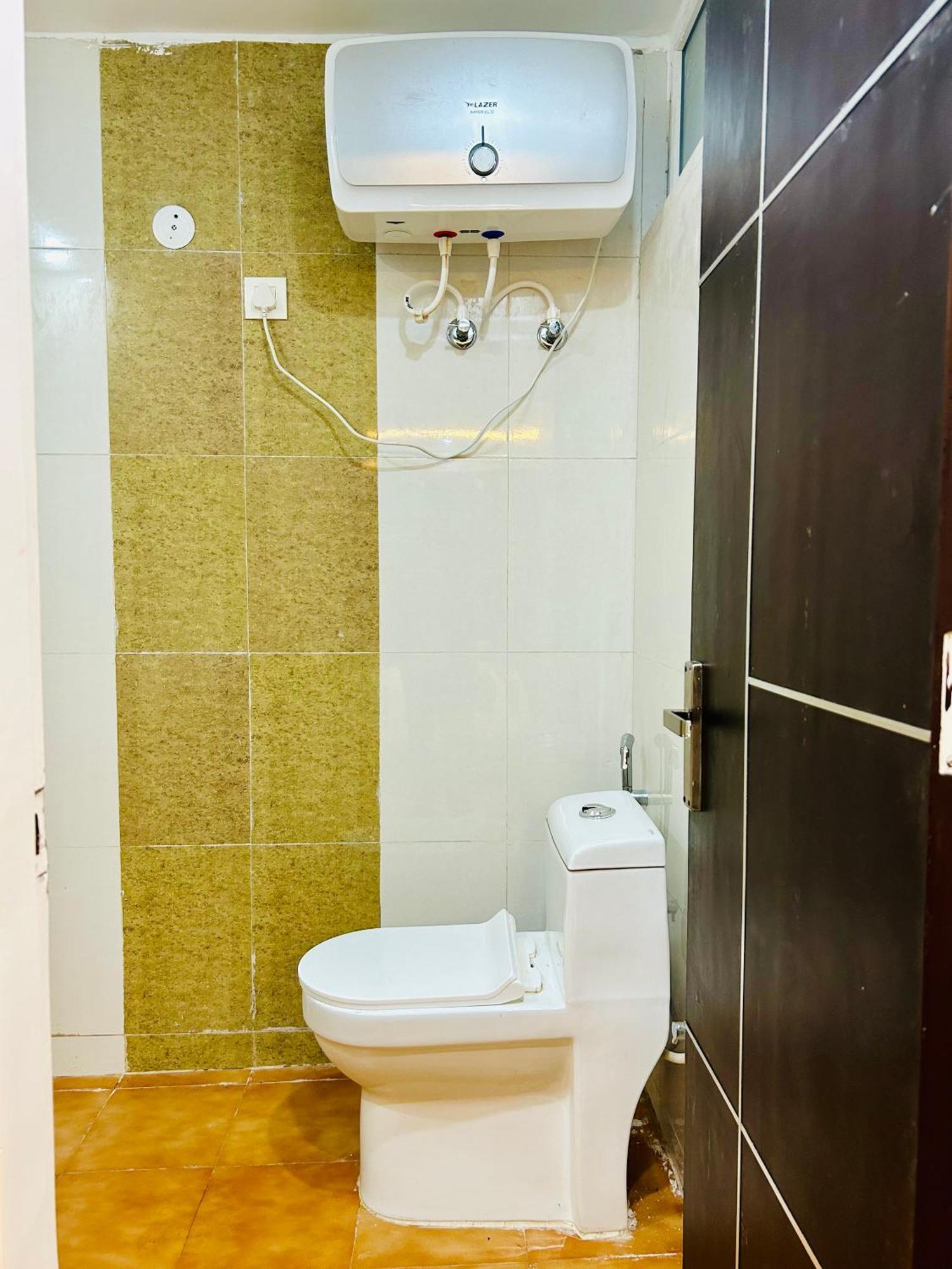 Hotel Bob Adventures à Dehradun Extérieur photo